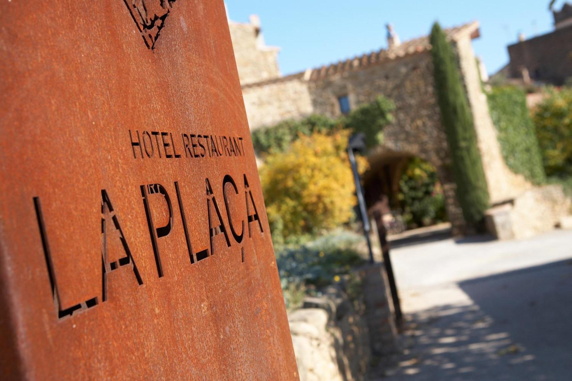 Hotel La Placa Madremanya Exterior foto